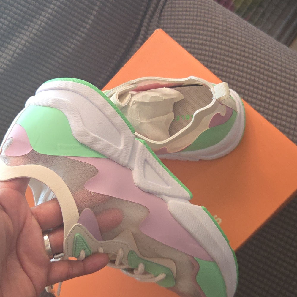 Performance Sneakers - Picture 2 of 4